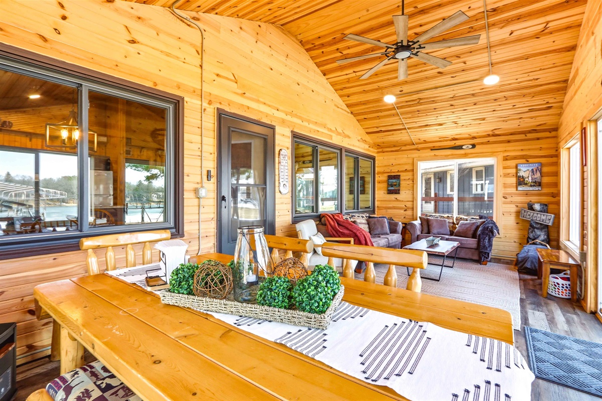 Queensway Lakefront Cabin